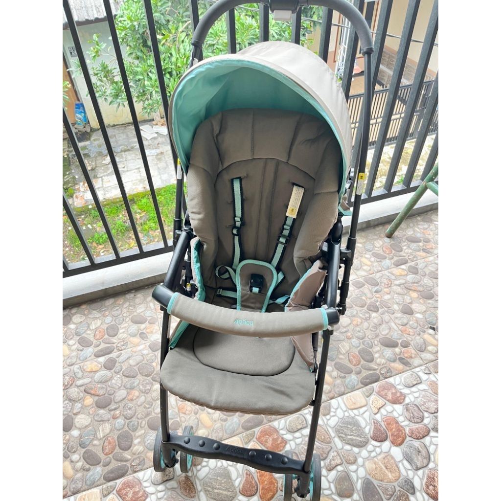 stroller aprica karoon