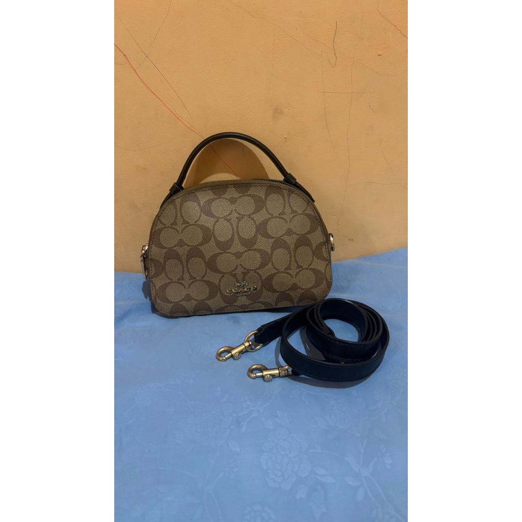 Preloved coach serena satchelI