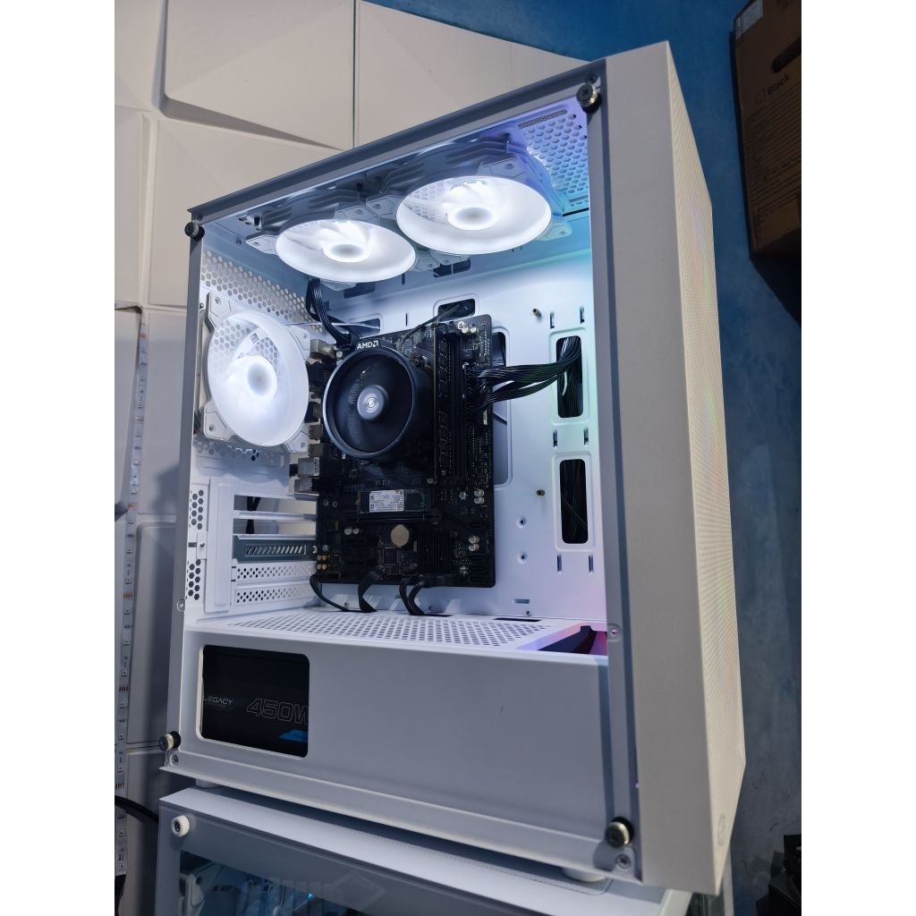 PC Rakitan Gaming Ringan Dan Desain