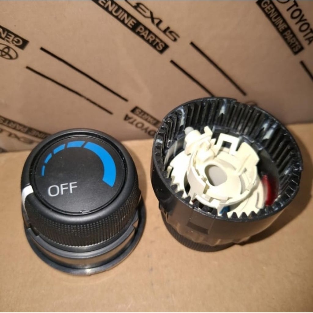 Knop putaran control tempratur udara AC ToyotaYARIS VIOS SIENTA ETIOS
ORIGINAL