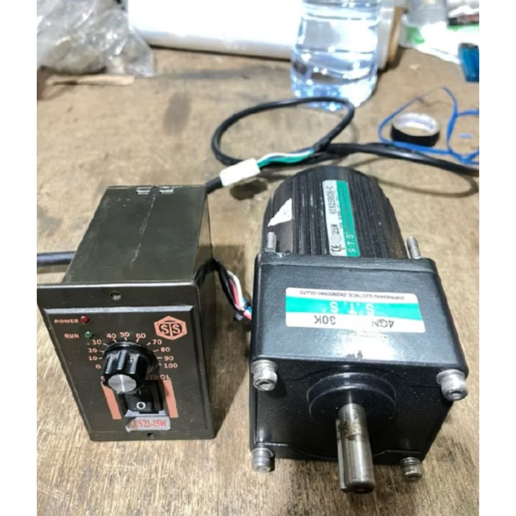 Dinamo Ac Gearbok Motor 220V 25Watt Ratio 1 : 30 45Rpm Set Speed Controler