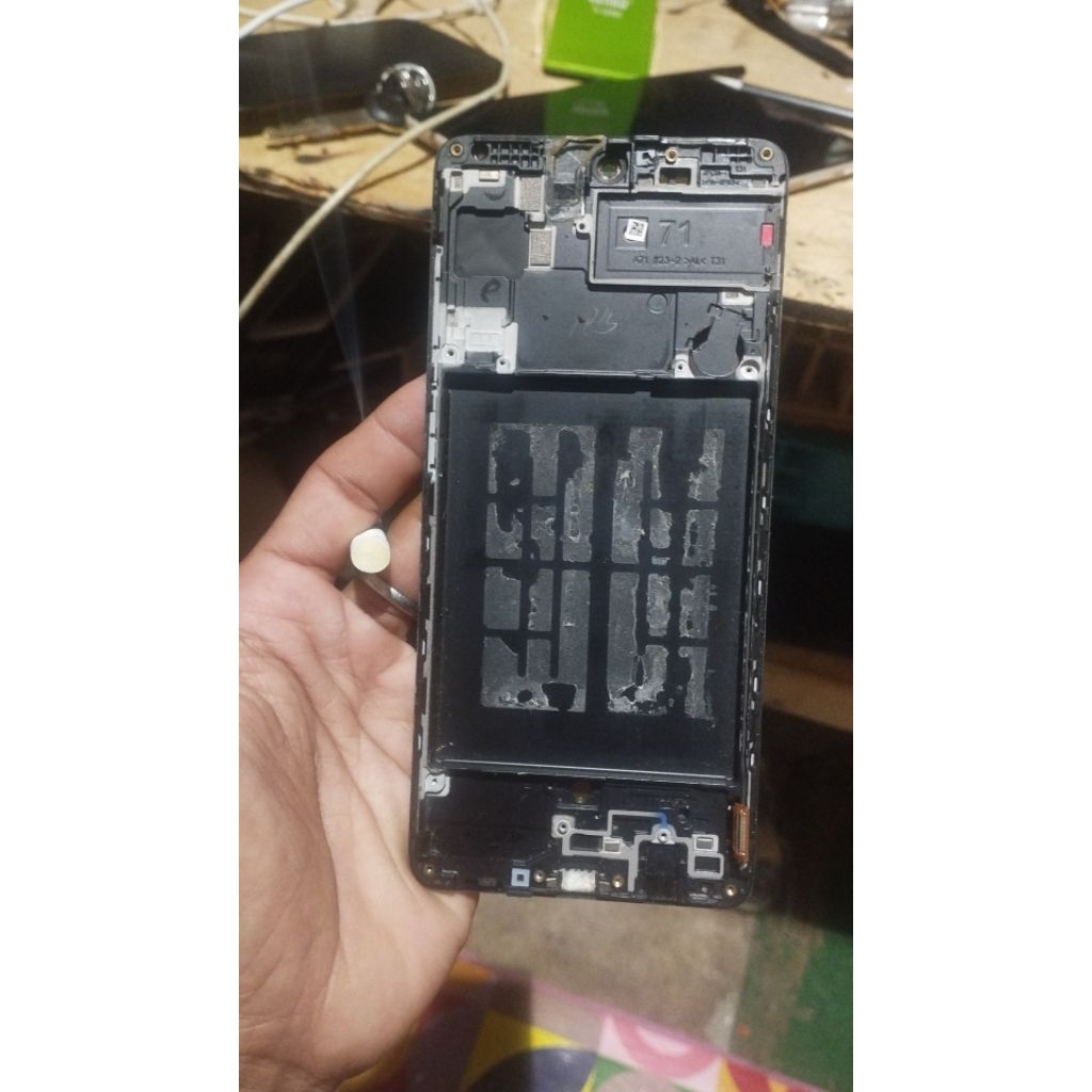 lcd samsung galaxy a71 .copotan retak dikit