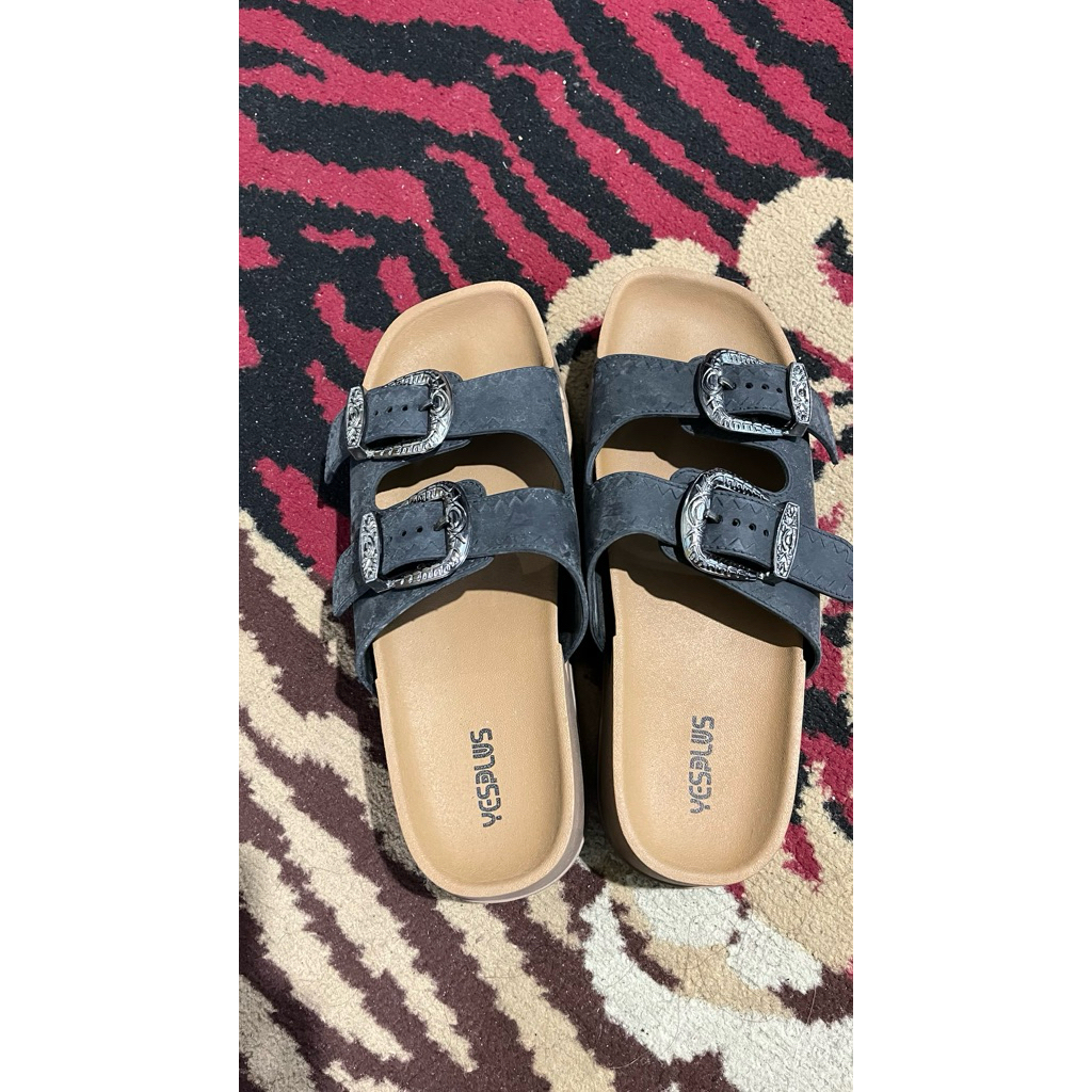 sandal yesplus