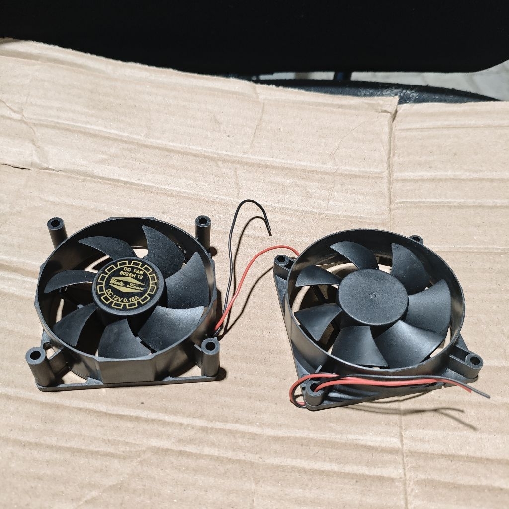 Fan Kipas semi bulat 8×8 Bekas komputer 12 Vdc  di jamin normal