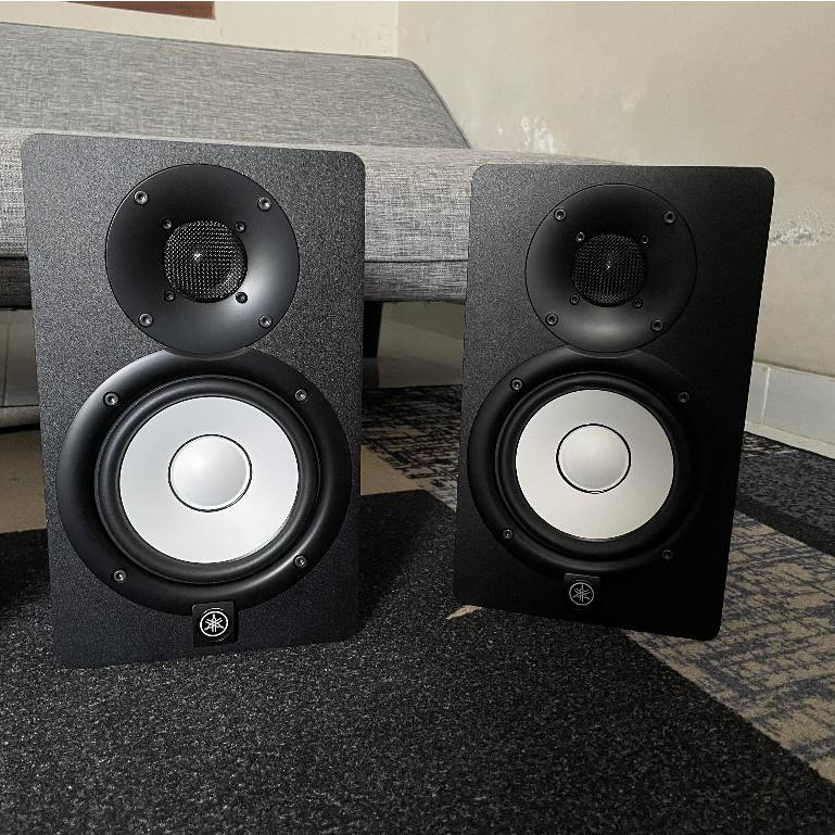 Speaker Yamaha HS5 + XLR 15 meter - Like new