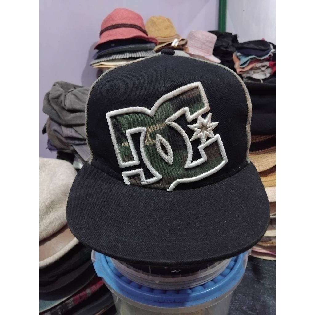Topi Caps New Era x DC