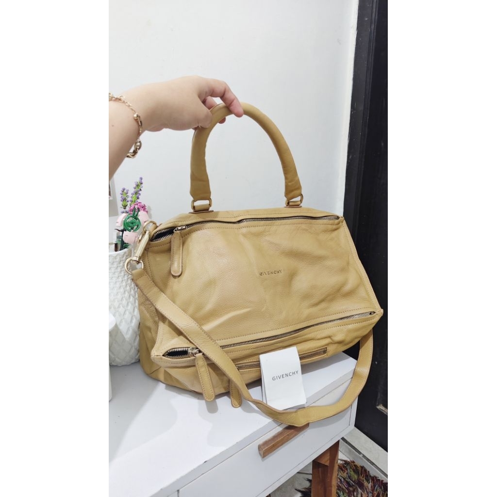 Givnchy Pandora Large Preloved Bag