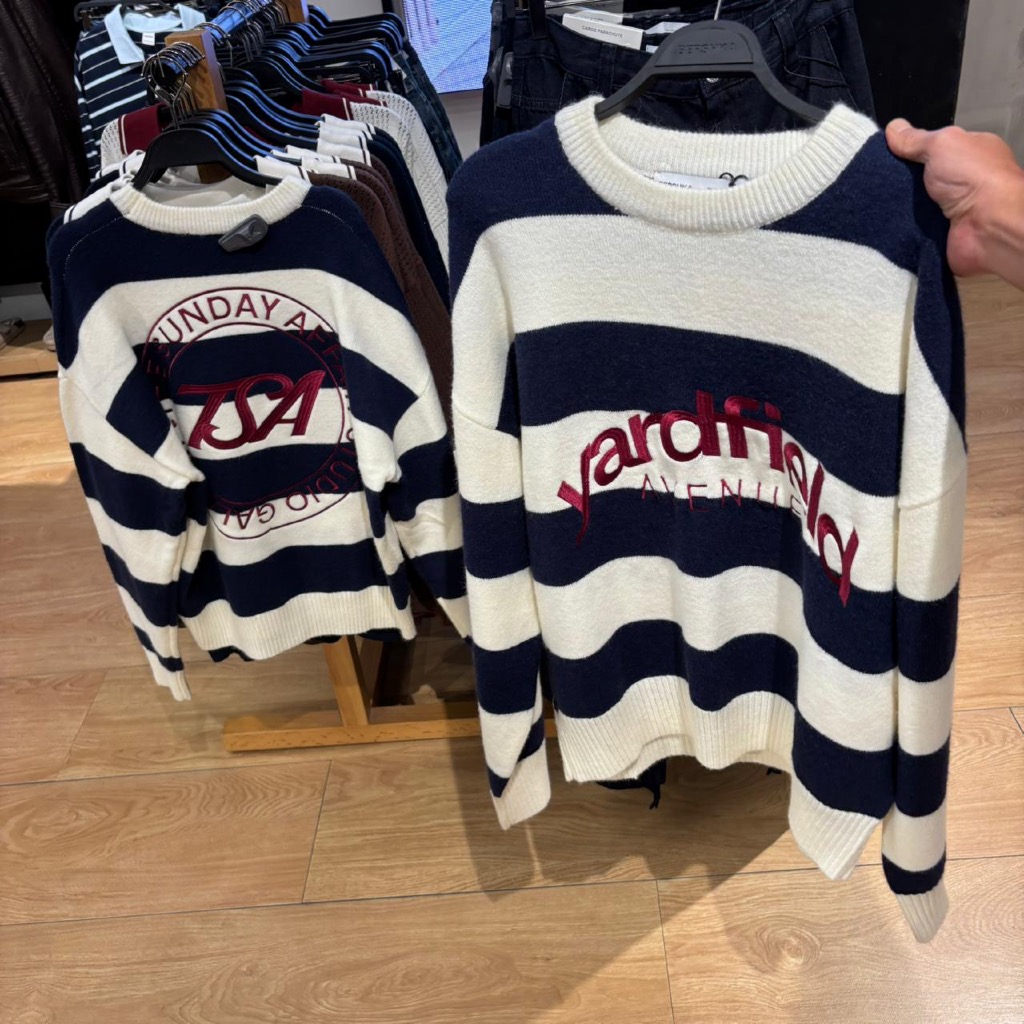 JASTIP. Sweater Knitwear Bershka (MAN)