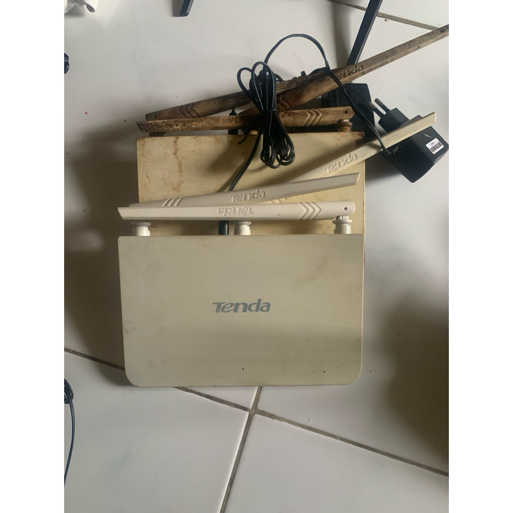 ROUTER TENDA F3 BEKAS