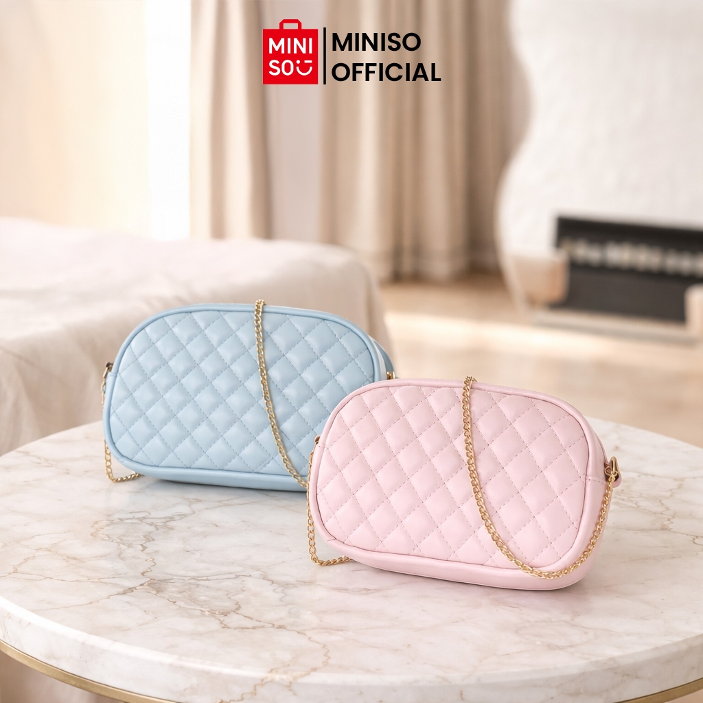 MINISO Tas Selempang Tas Wanita Hitam Dengan Rantai Pola Kisi Berlian Berlapis PU Kain Lembut Kapasi