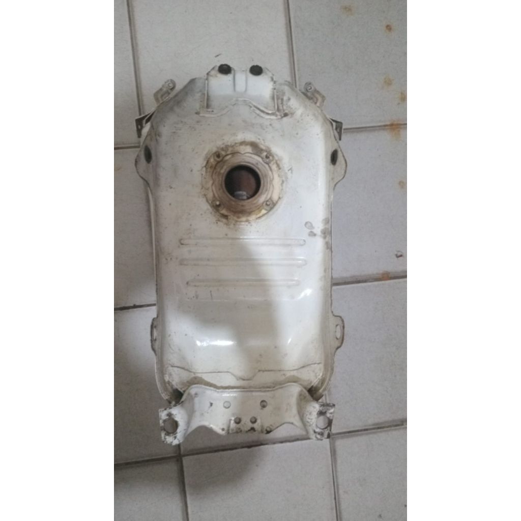 Tangki CB150r old