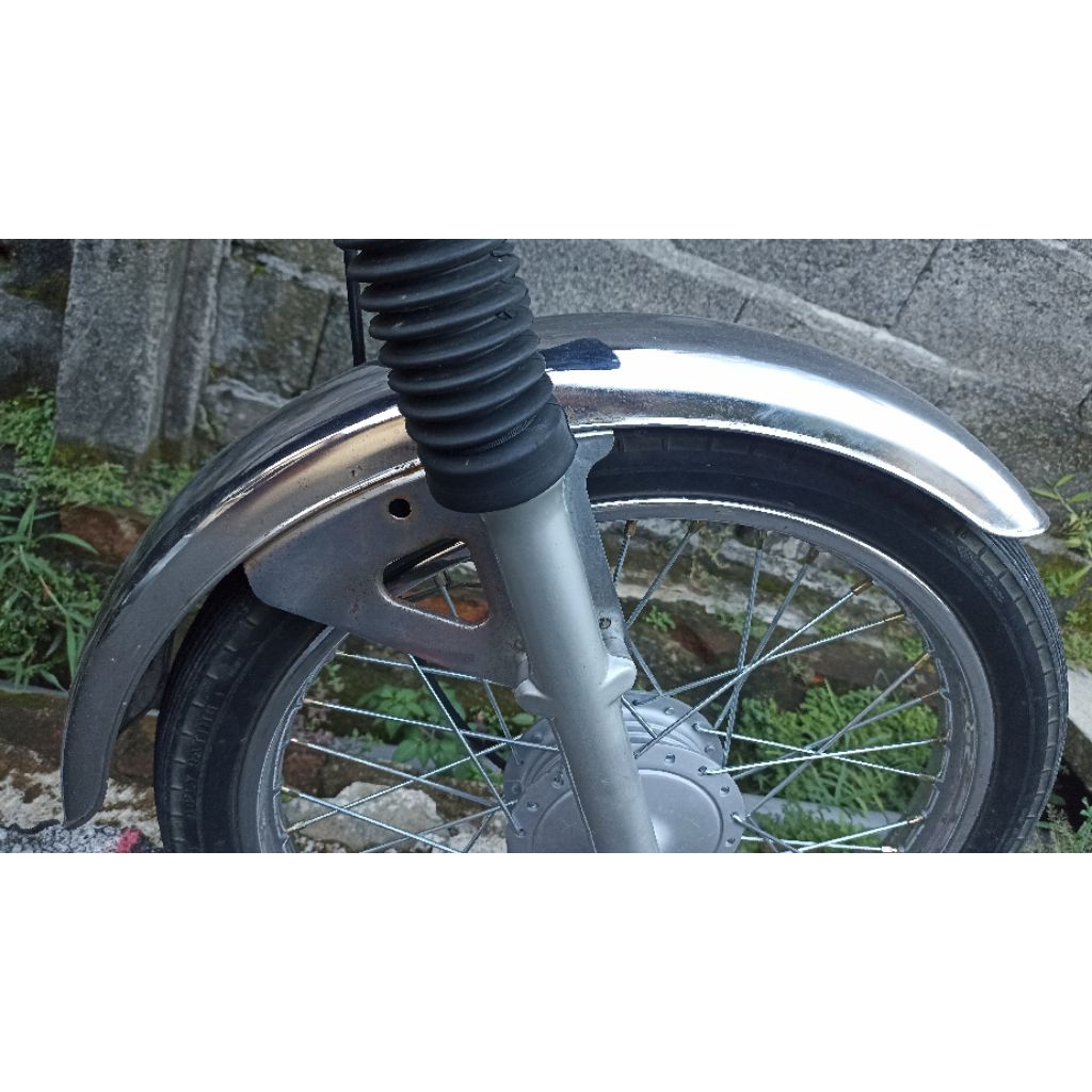 Slebor depan ori suzuki A100