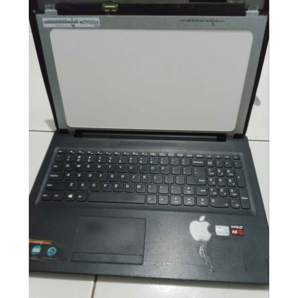 LENOVO IDEAPAD 110 AMD A8 (SAATINI MATI) GA ADA CHARGERAN