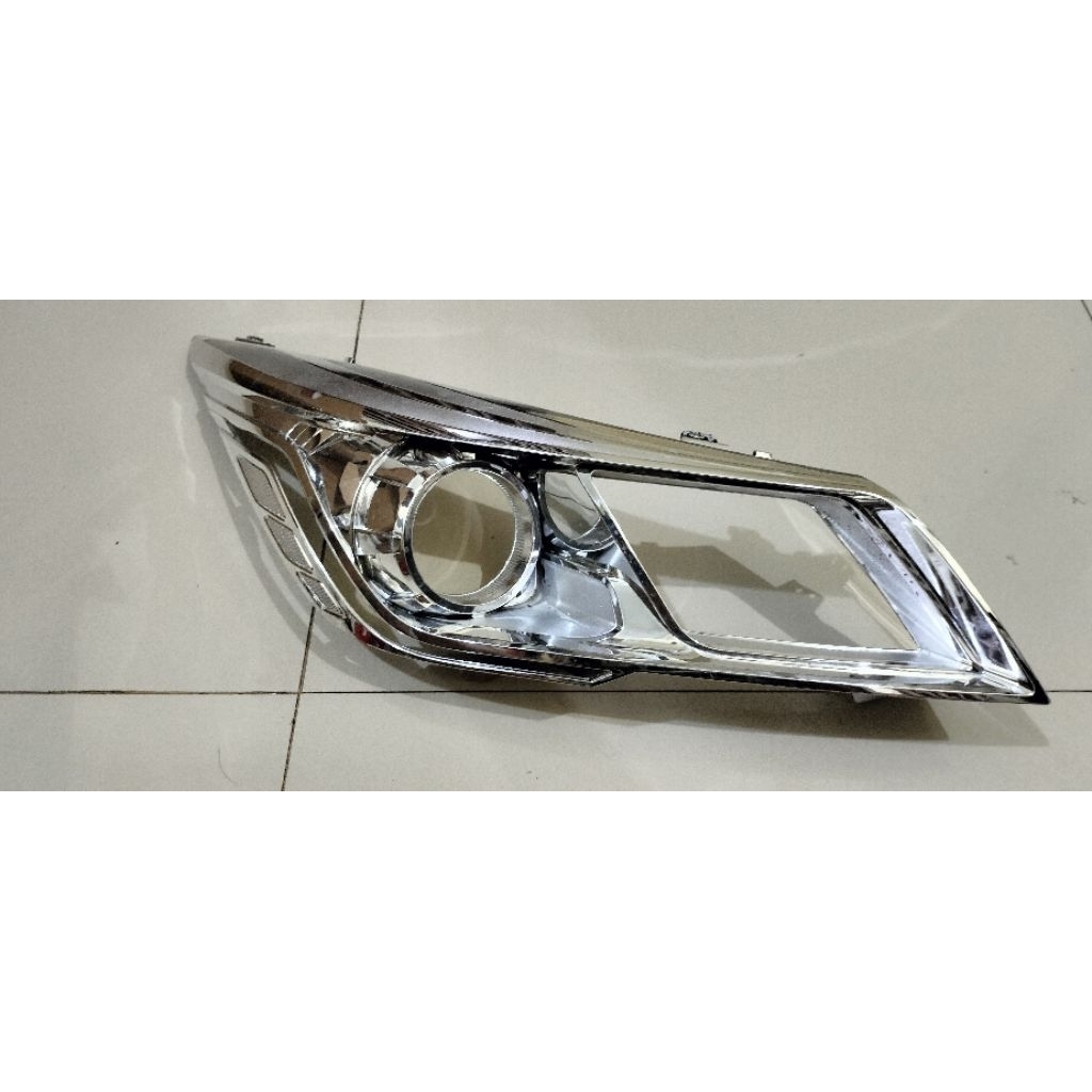 frame alis lampu depan Wuling Cortez original bagian kanan