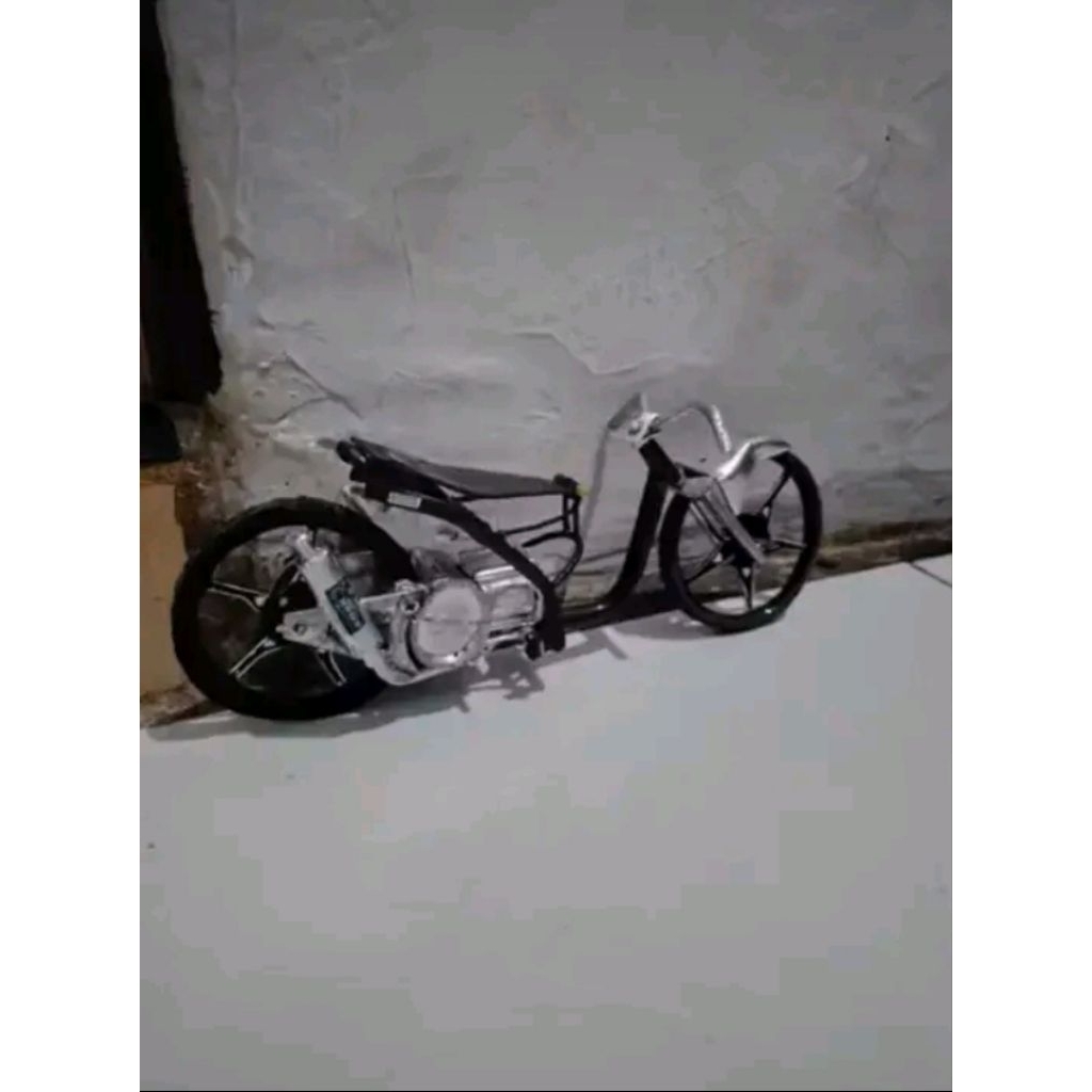 miniatur motor drag