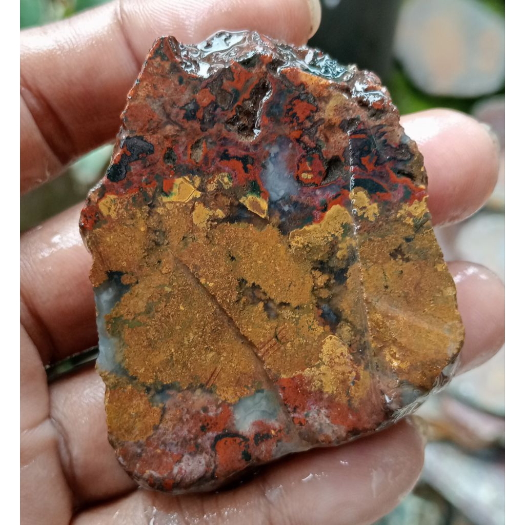 BAHAN BATU AKIK PANCAWARNA KRISTAL