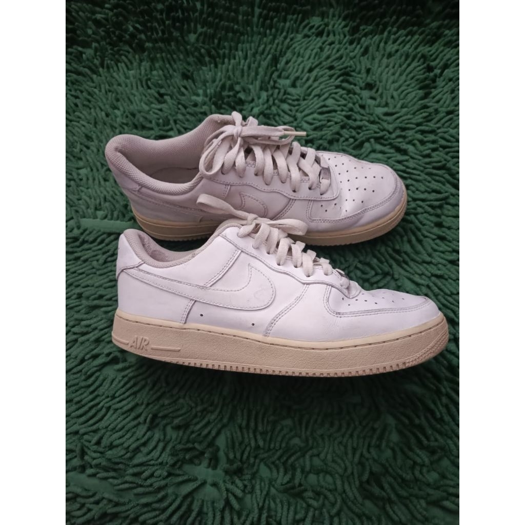 sepatu sneaker nike air force 1 af1 size 43 bekas