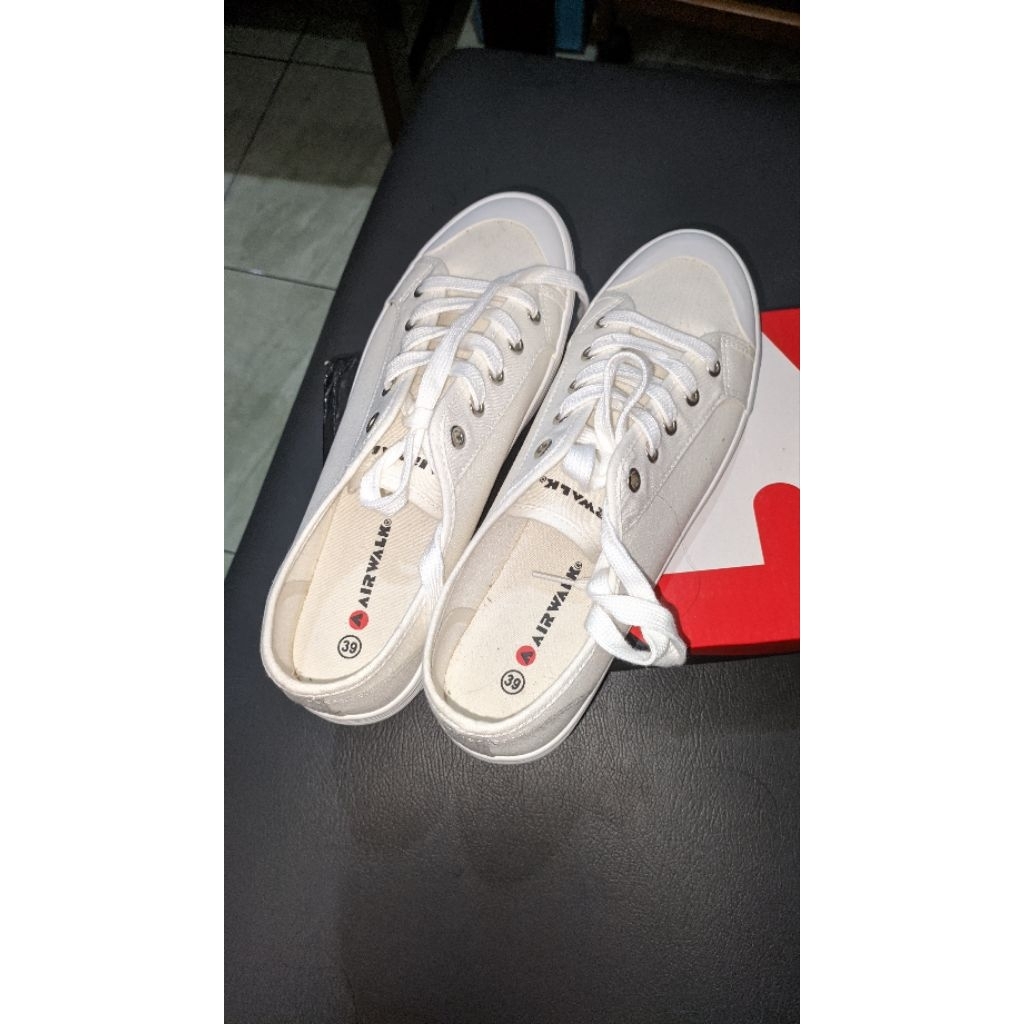 Airwalk Womens Psalm Sneakers - White