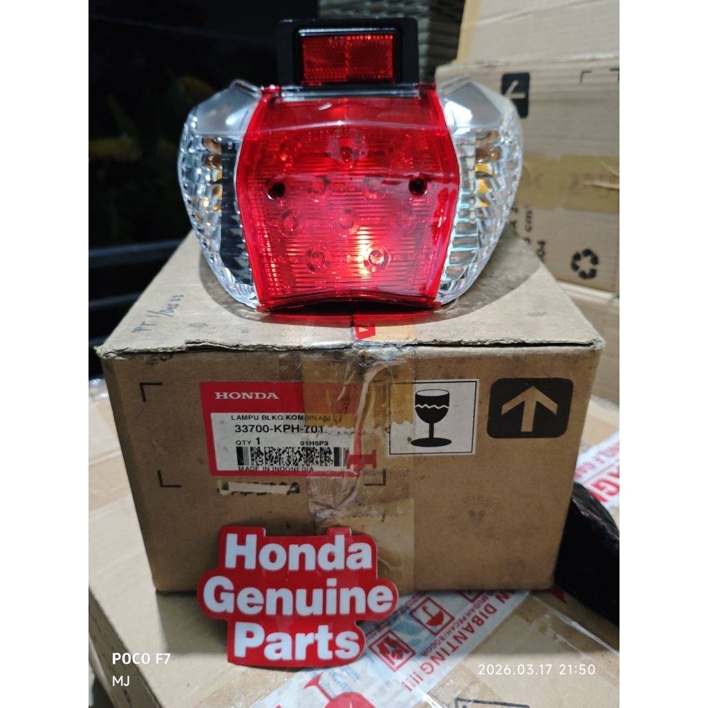 33700KPH701 / LIGHT RR COMP / LAMPU BELAKANG SUPRA X 125 KARBU SERIES
