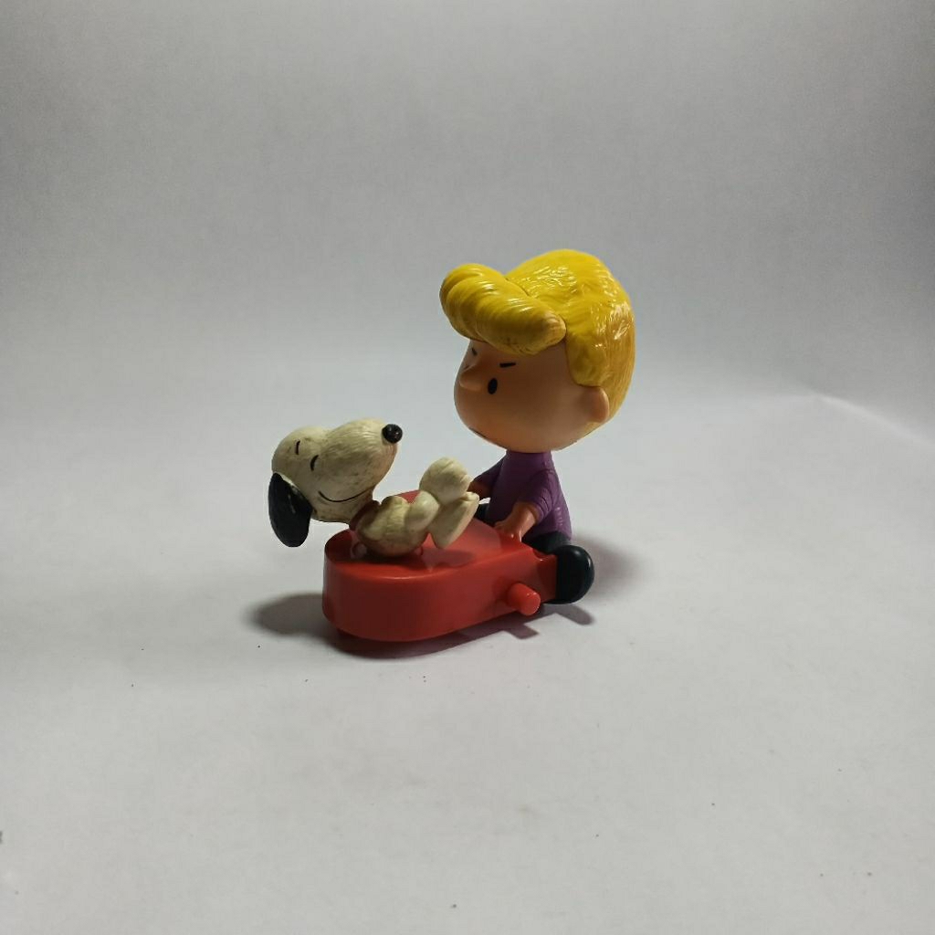 Mainan Snoopy preloved