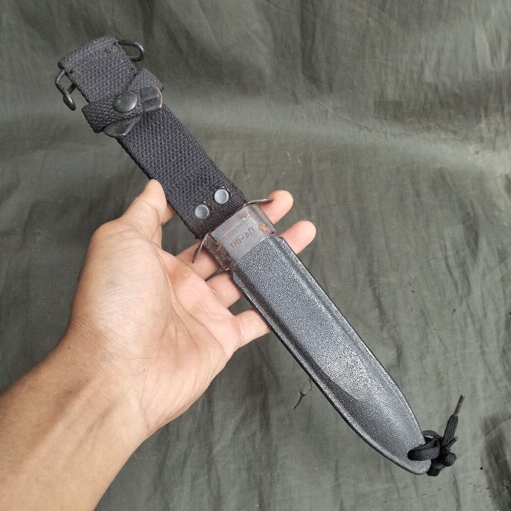 sarung bayonet tentara jadul wadah sangkur tentara jadul tempat pisau tentara jadul sarung sangkur t