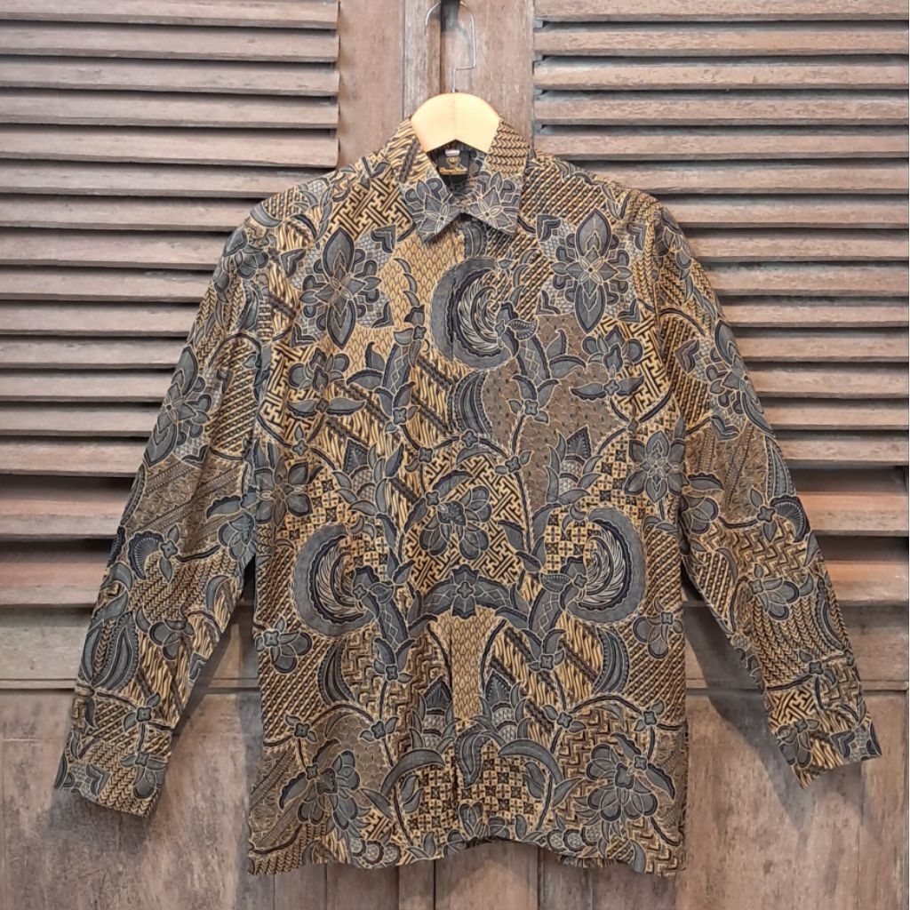 PRELOVED KEMEJA BATIK DANAR HADI SIZE M I CODE SP1016
