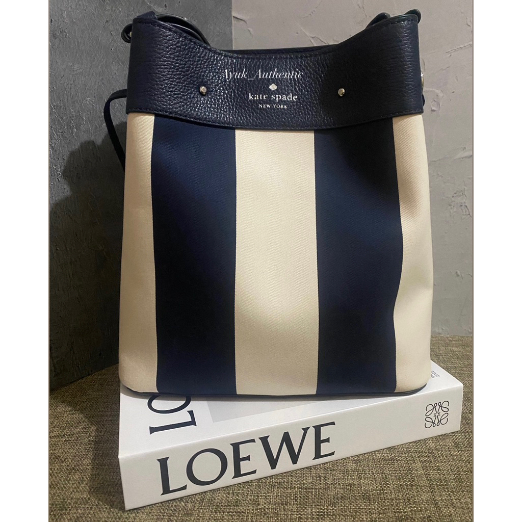 Kate Spade MARTI LARGE EVEN STRIPE BLAZER BLUE bucket crossbody Tas Kate Spade Branded AUTHENTIC ORI