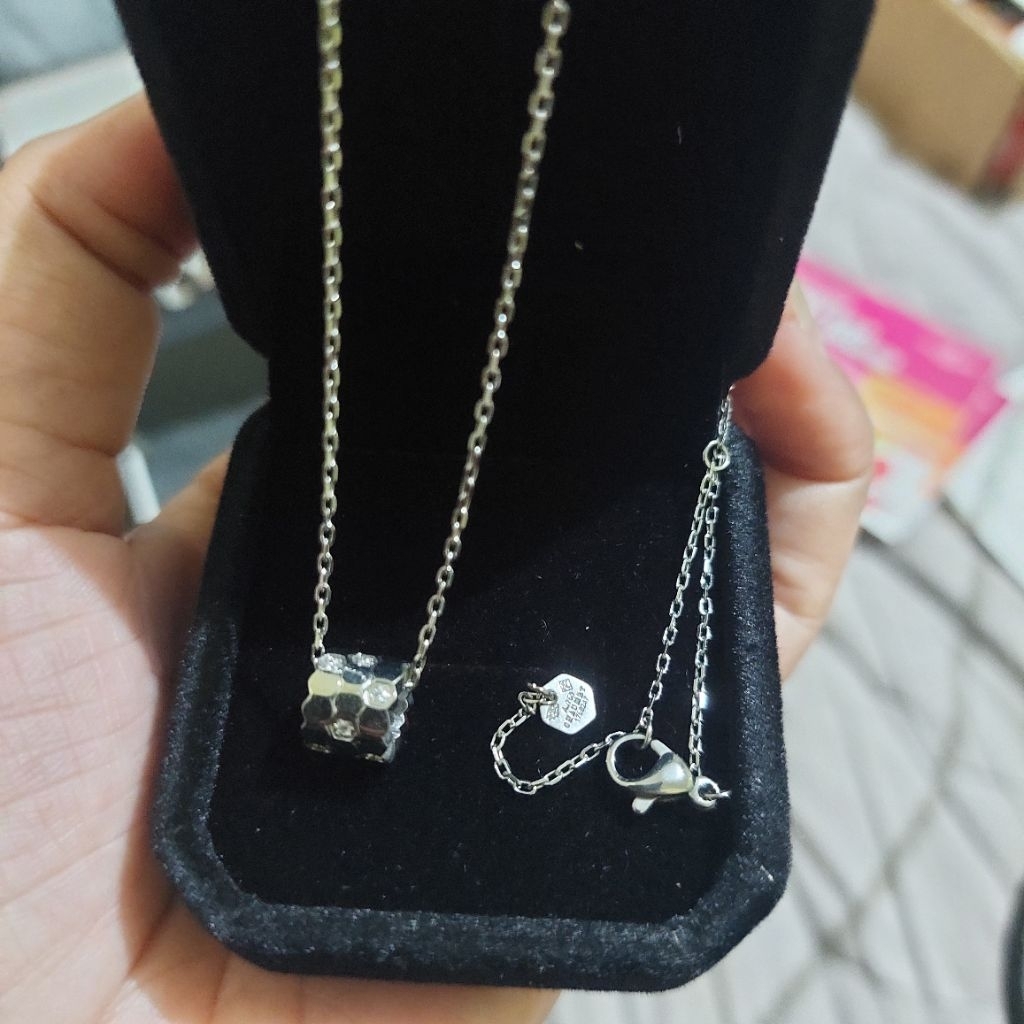 [MAKASSAR] Kalung Chaumet Platinum