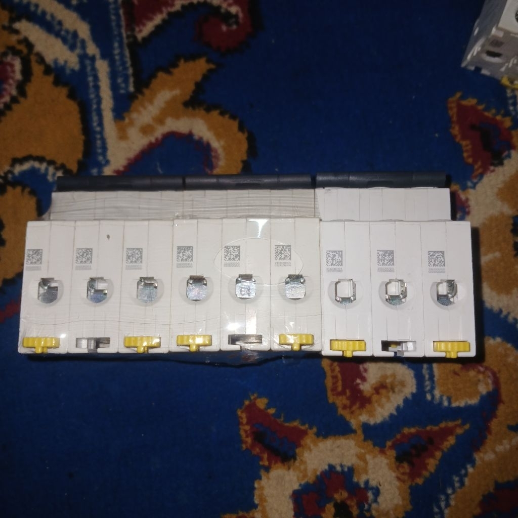 MCB 3 Phase iK60a C32A Schneider 3 pcs