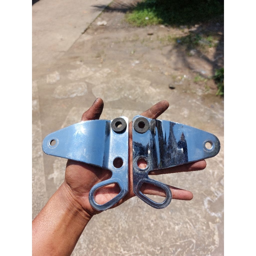 Kupingan Lampu Depan Ninja R Ninja SS Original