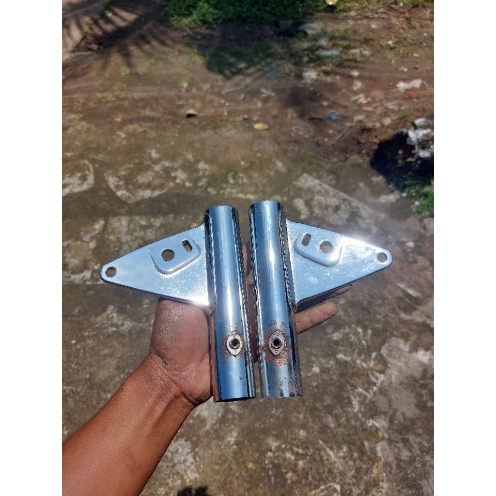 Pangkon Dudukan Lampu Depan Honda GL100 Gl125 Original