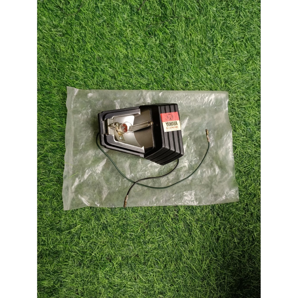 Lampu Sein Depan Yamaha V80 Super Deluxe Original Baru