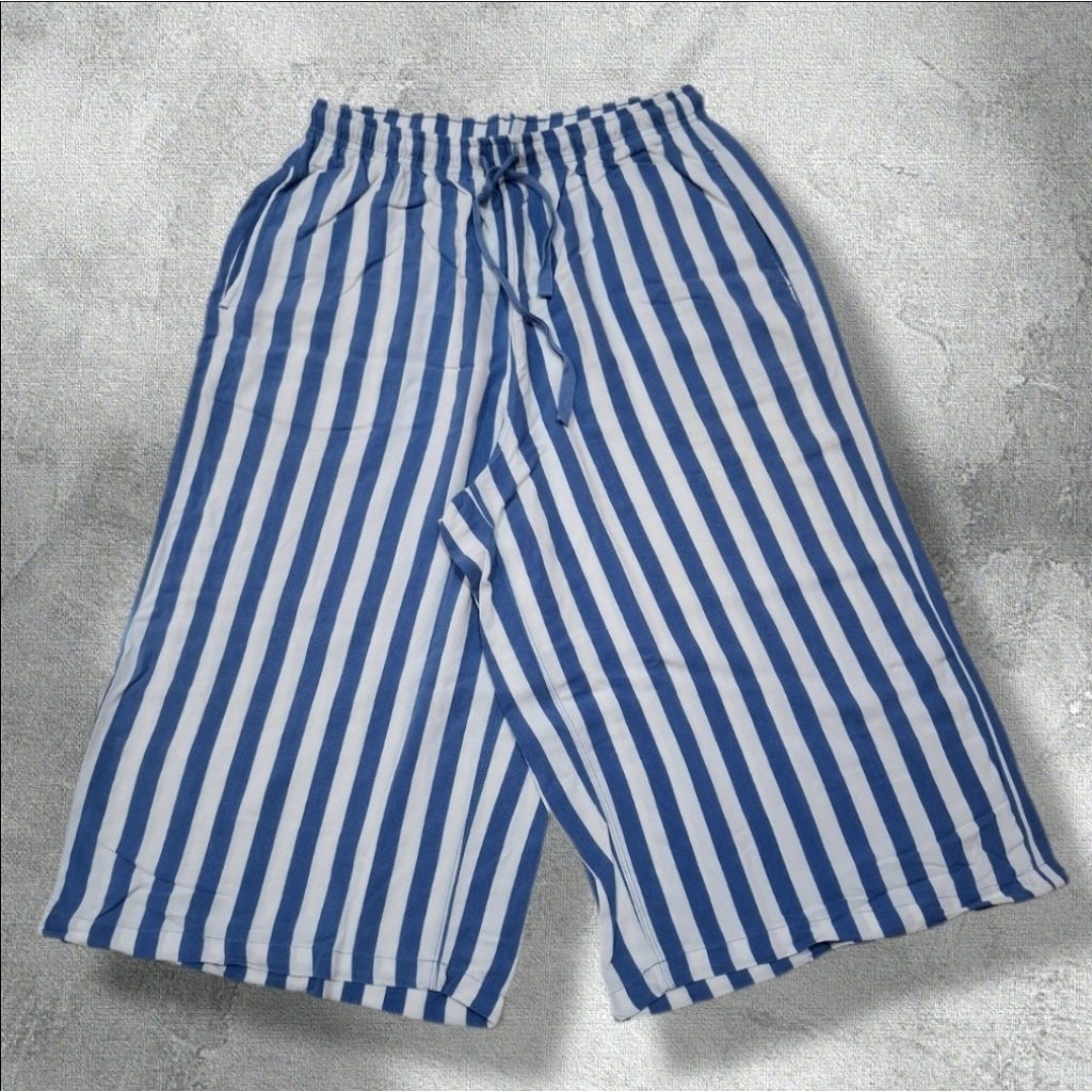 (PRELOVED) CELANA KULOT WANITA BRAND ORIGINAL UNIQLO