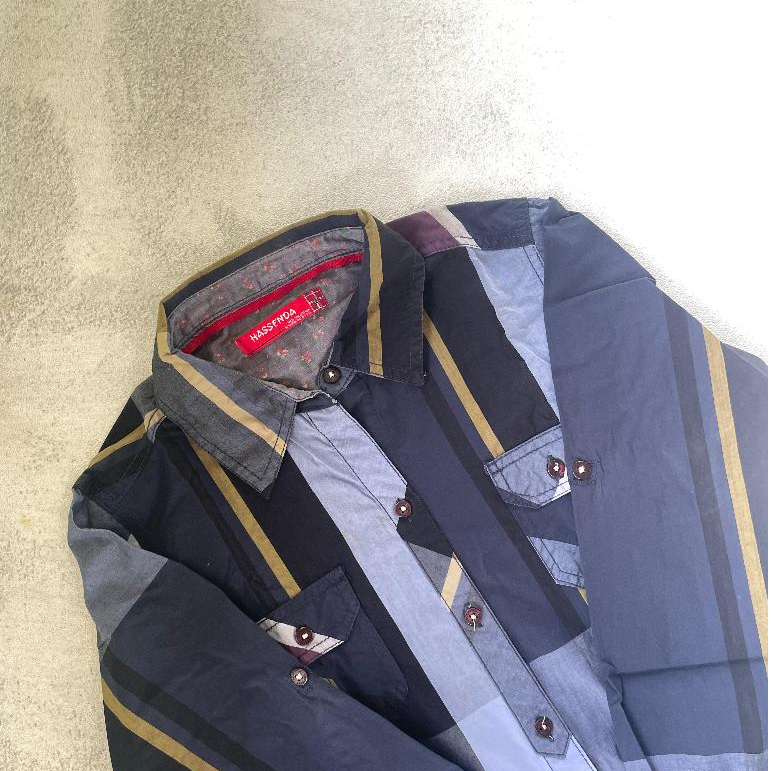 Preloved Kemeja Wanita Hassenda