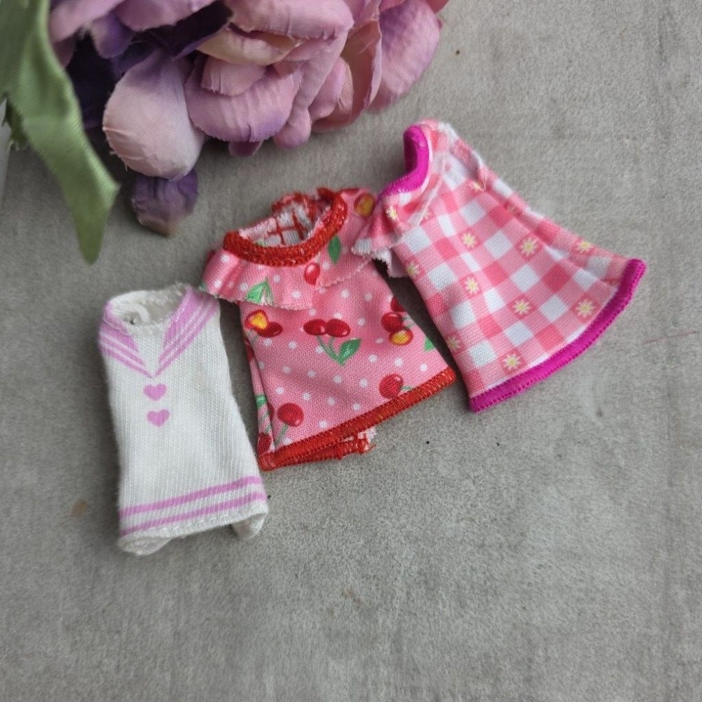 Baju Dress / Jumpsuit / Stelan Boneka Barbie Chelsea Pink / Red / Yellow Varian