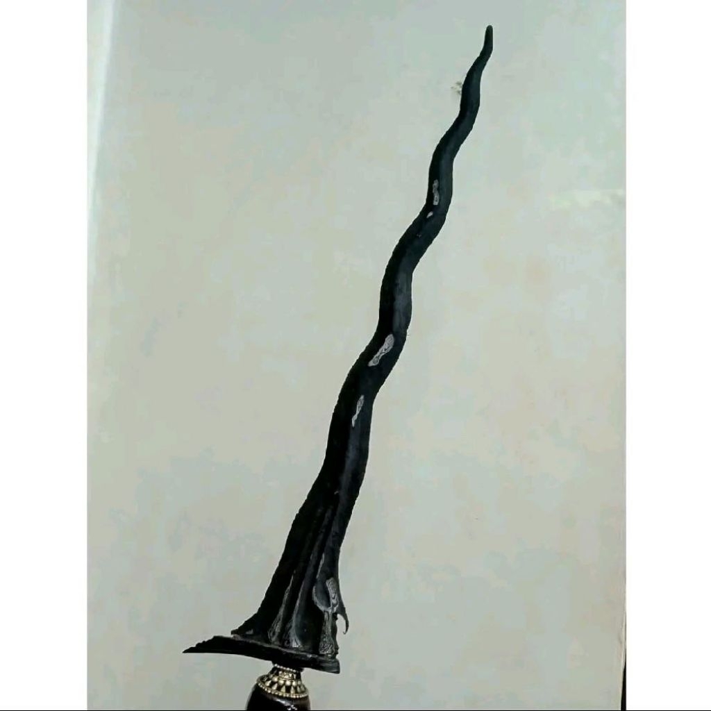 Keris Sepuh Sabuk Inten Tangguh Majapahit Pamor Ceprit Warangka Ladrang Jogja