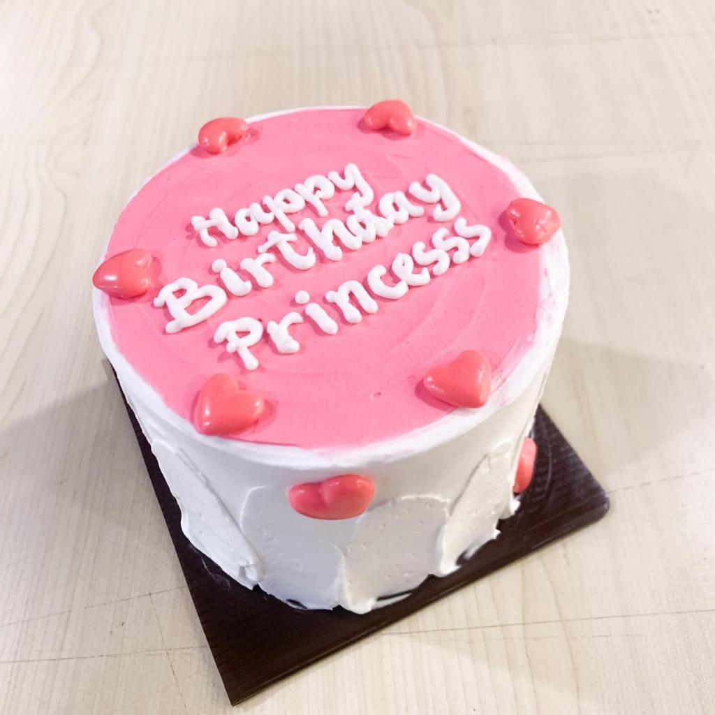 Kue Ulang Tahun/Birthday Cake/Kue Ultah Tema Mini Cake Love/Mini Cake