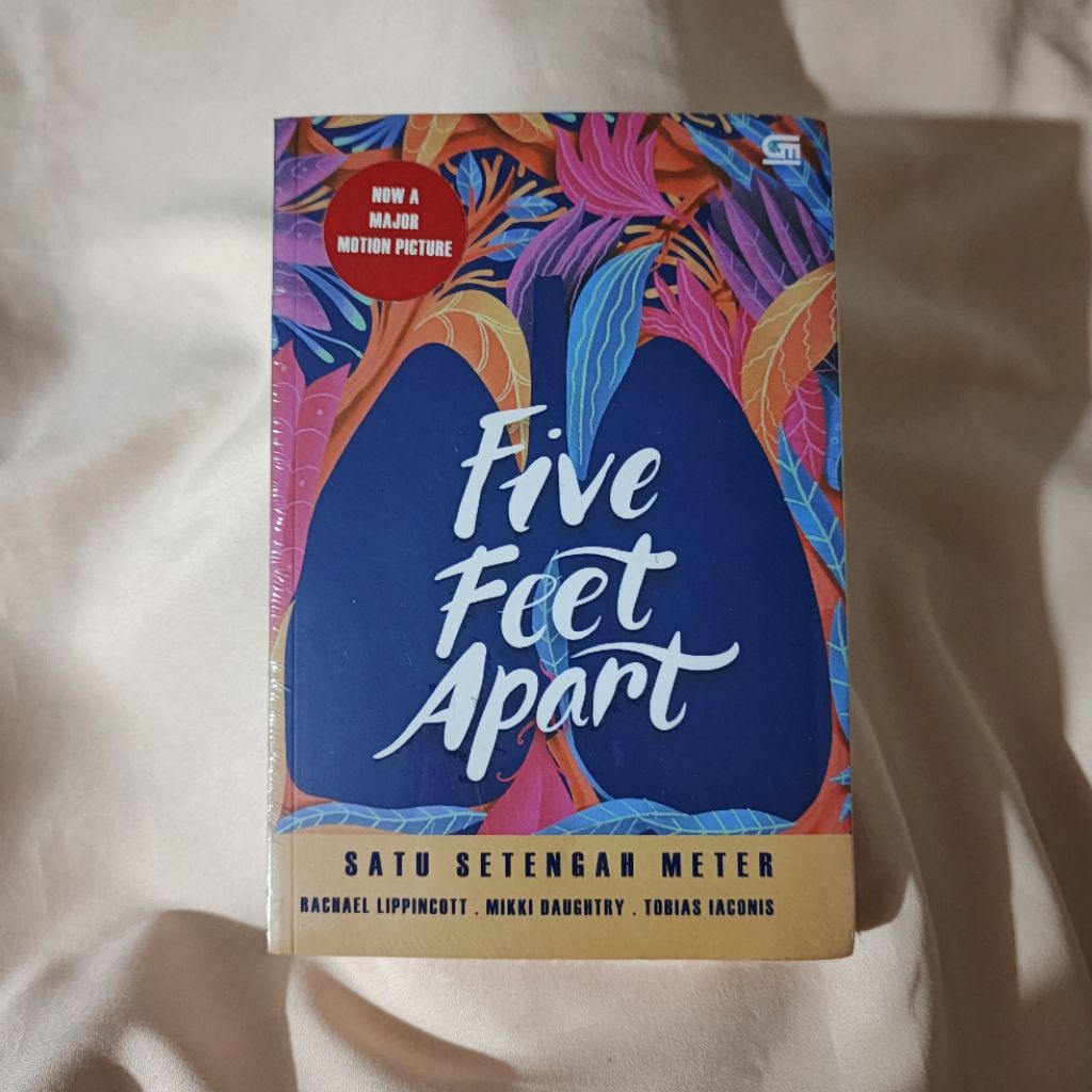 Buku Novel Five Feet Apart