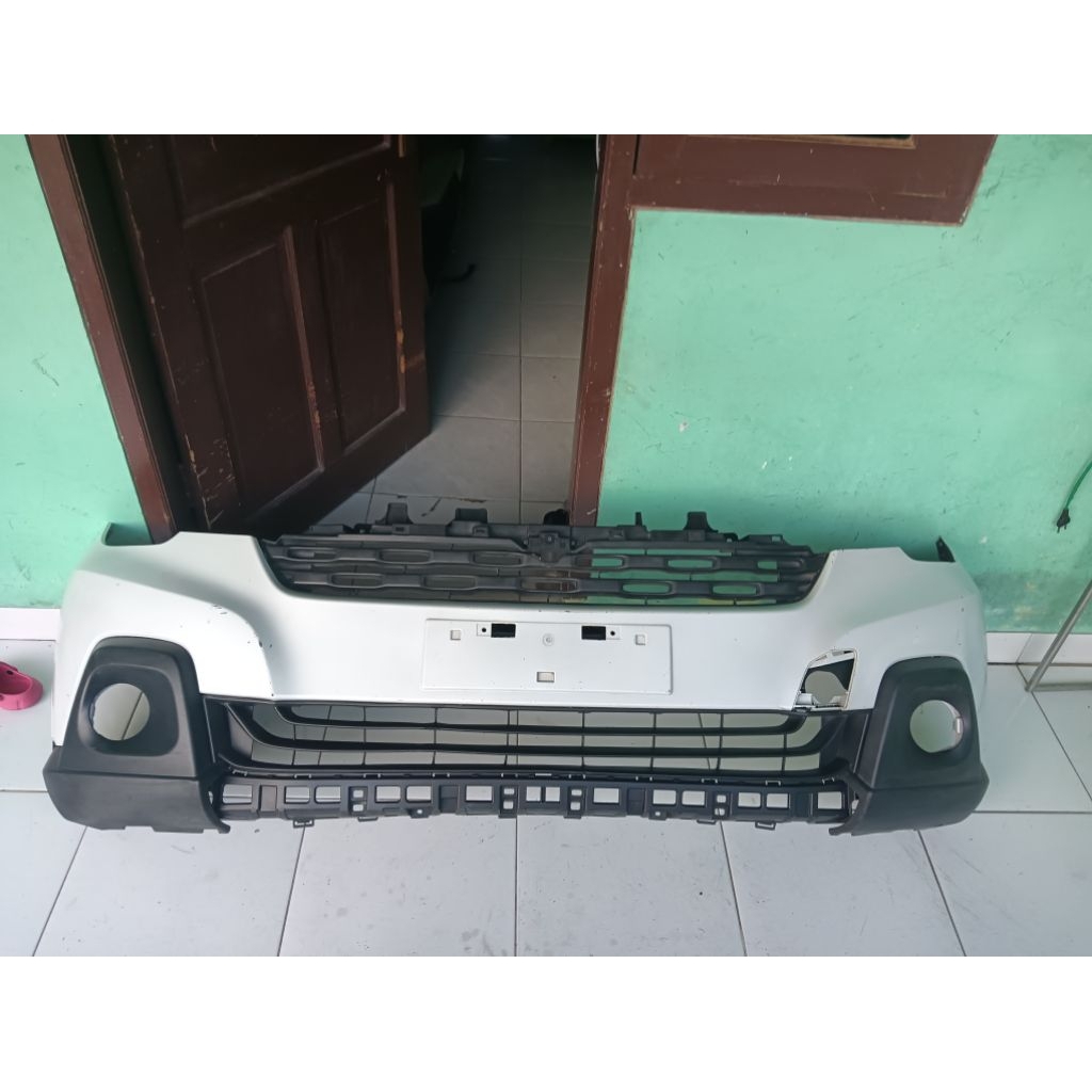 bemper depan Suzuki XL 7 original
