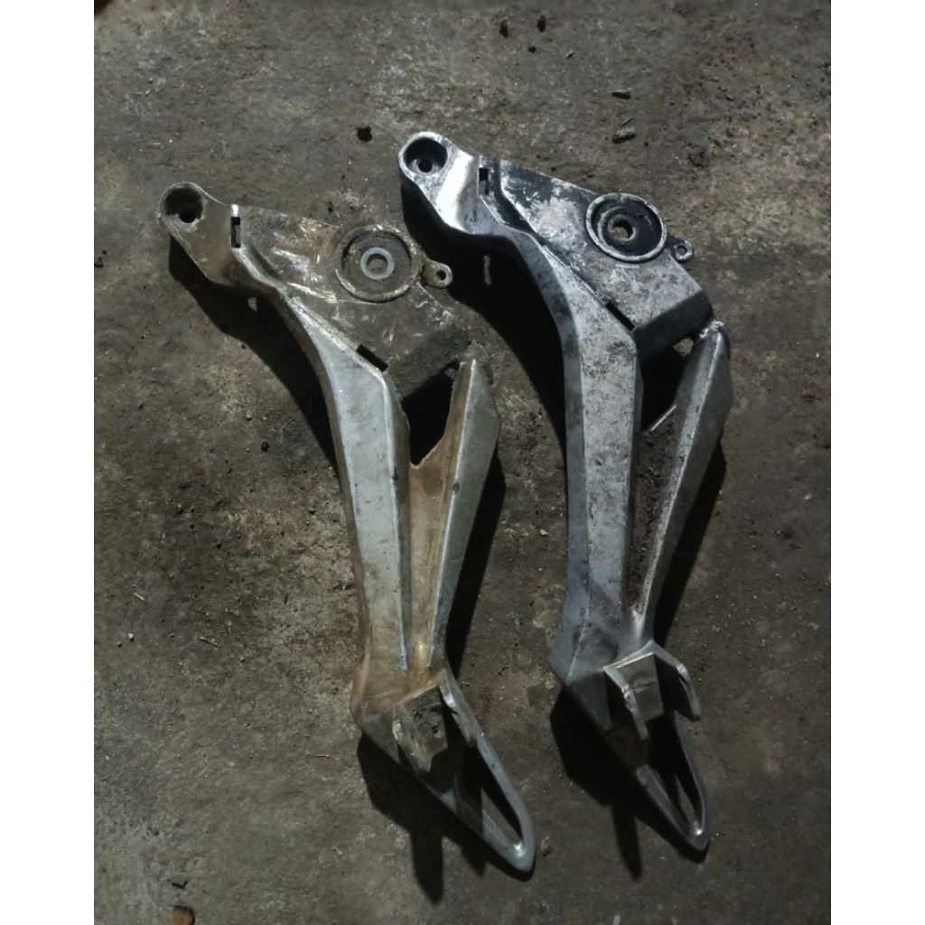 postep kiri belakang Honda Supra 125 fi