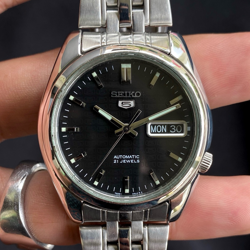 (SOLD OUT) Seiko 5 SNK361 Automatic Black 555 Pattern Dial 7s26-01V0