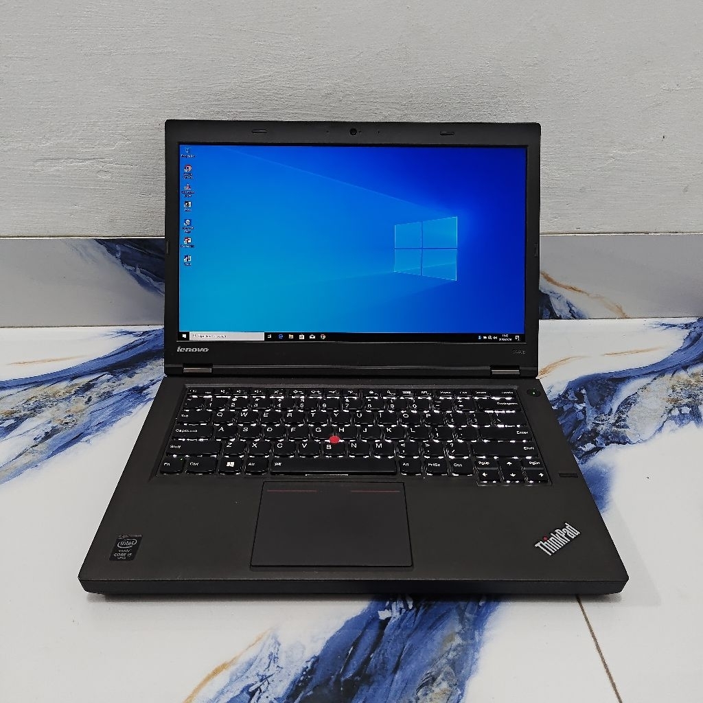 Lenovo Thinkpad T440P i5 Ram 4GBS SSD 128 Windows10