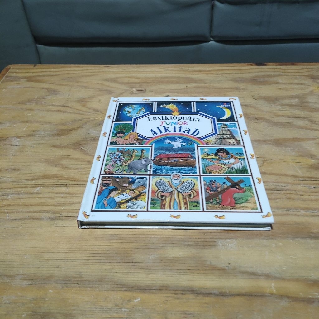 Buku Ensiklopedia Junior Alkitab