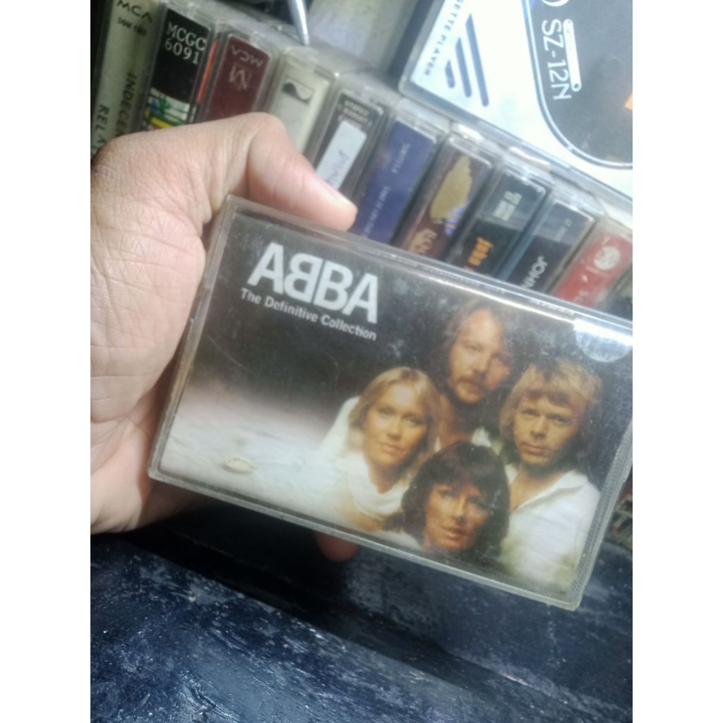 Kaset ABBA - THE DEFINITIVE COLLECTION