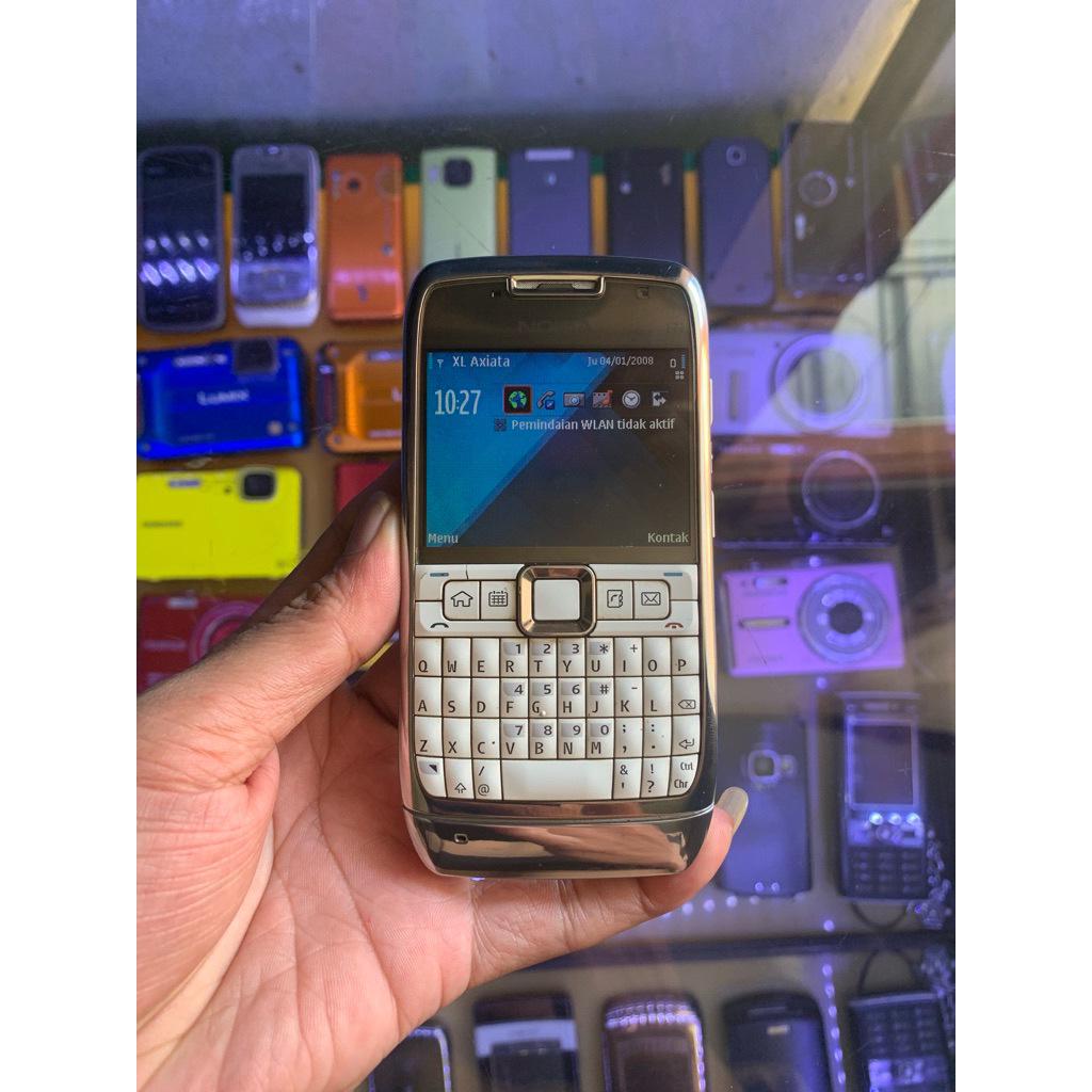 Handphone Nokia E71 White Second-Bekas