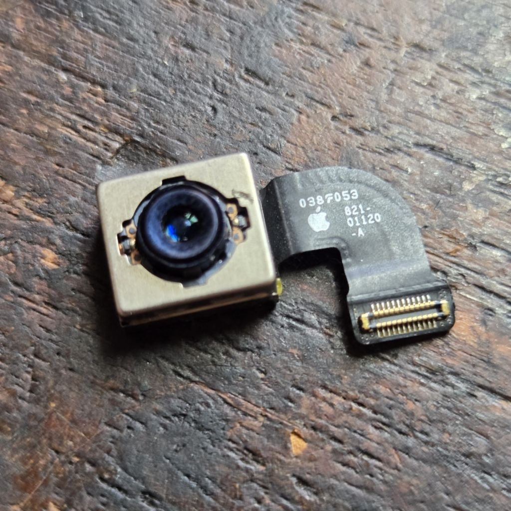 Kamera belakang iphone SE 2020 gen 2 minus mati