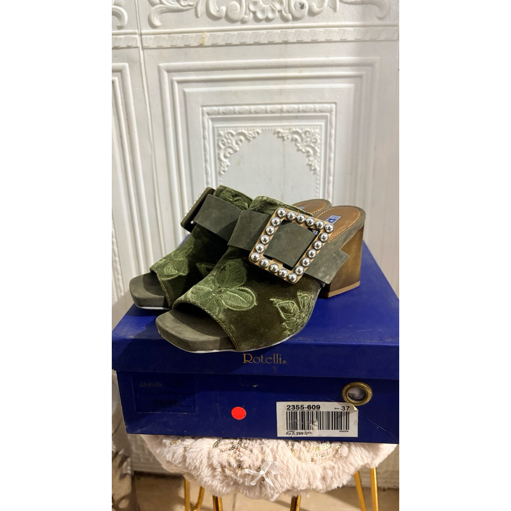 Sendal Heels Rotelli