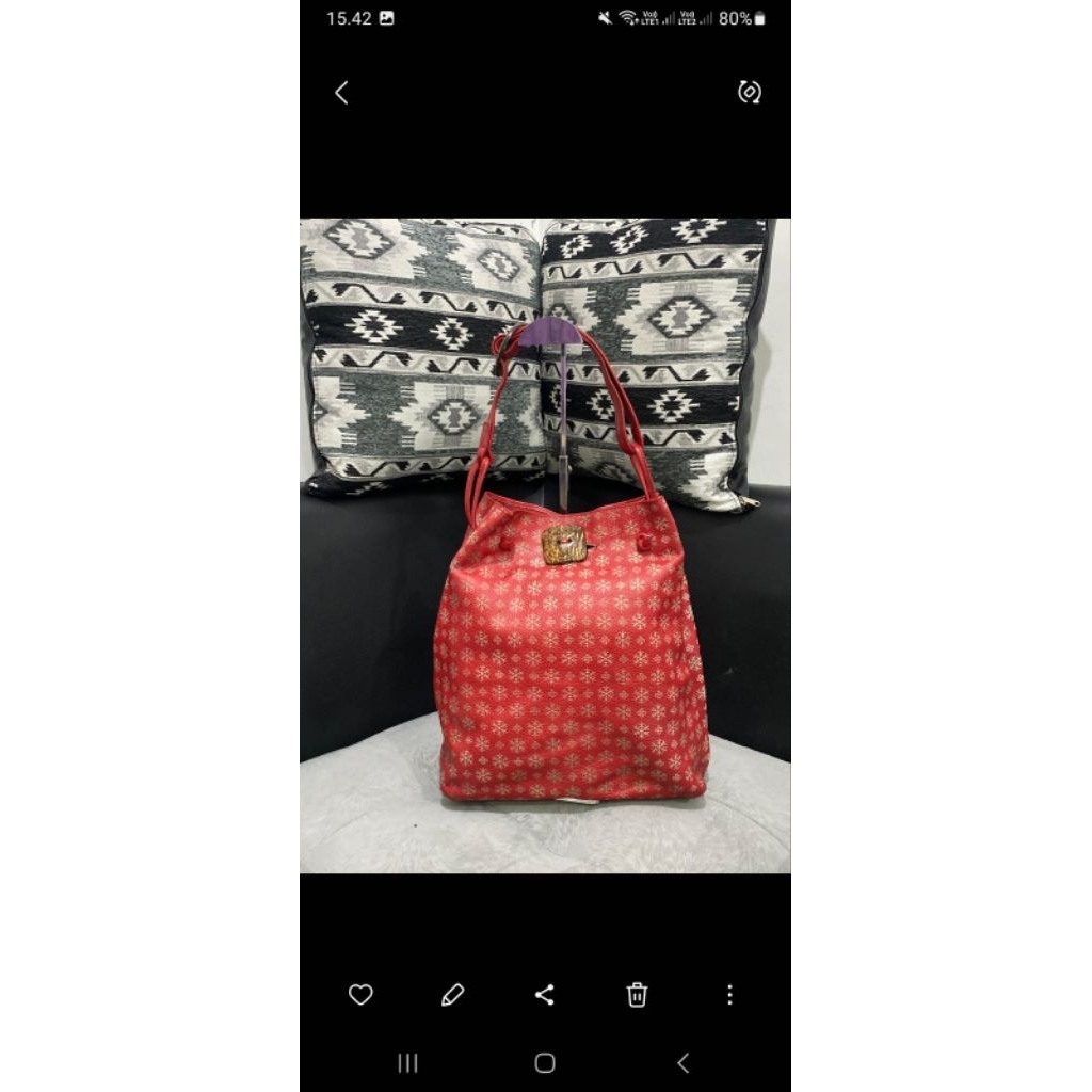 Tas Merah Bampo
