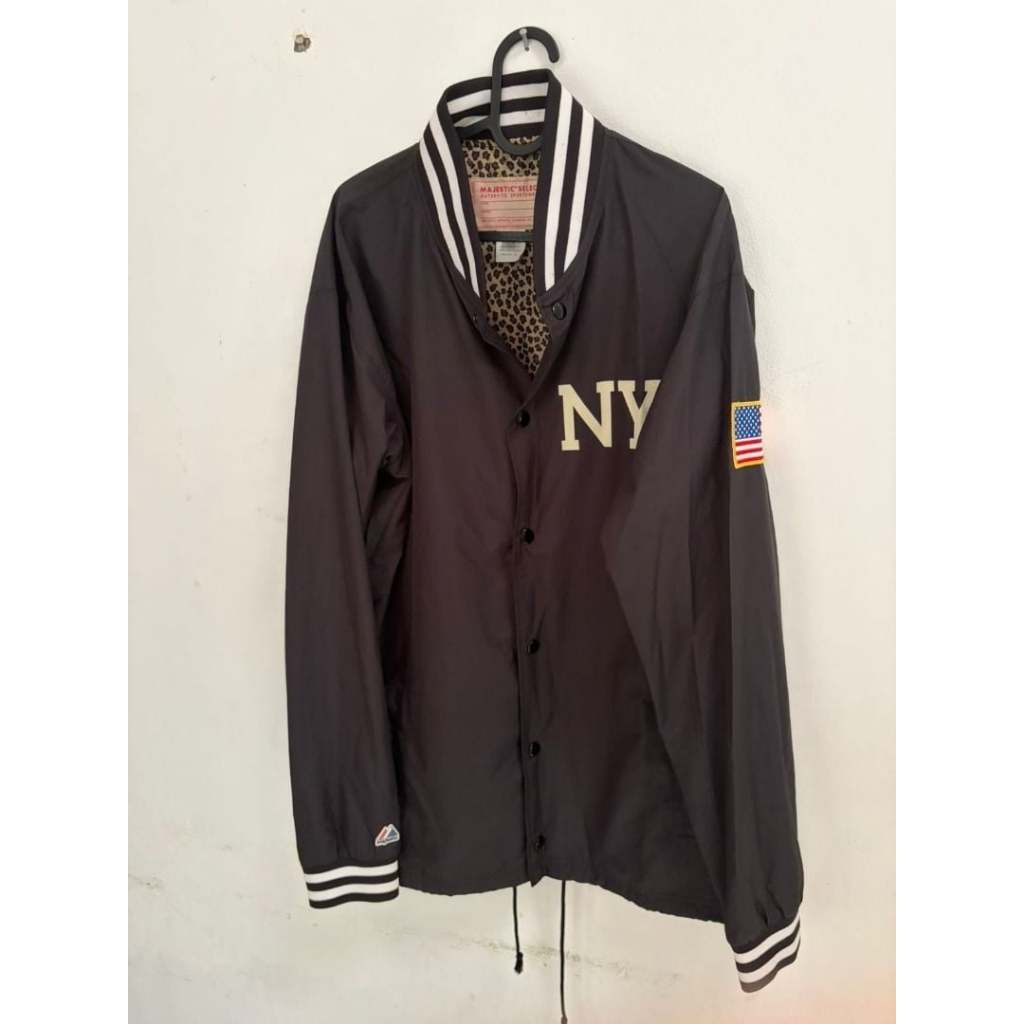 Majestic MLB Varsity Jacket / Coach Jacket - Size XL