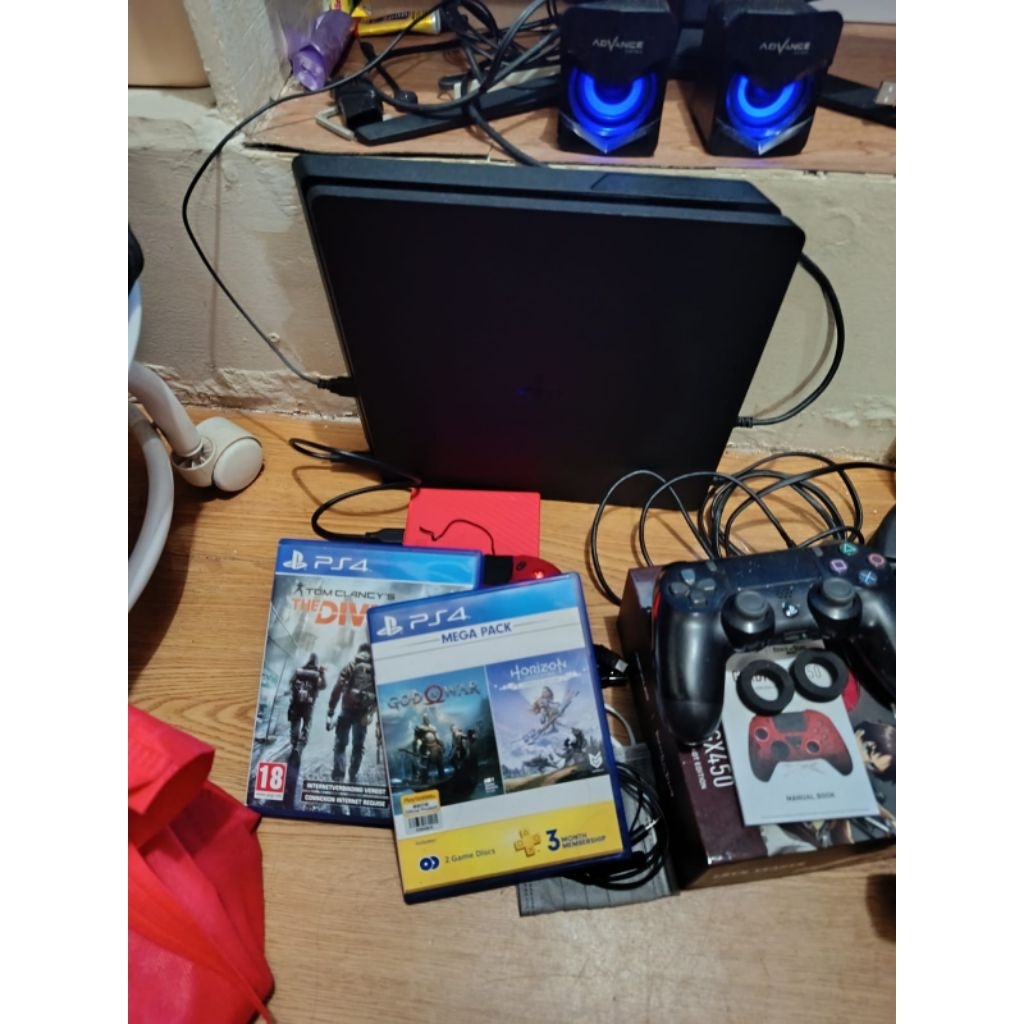 PS 4 Slim 1 TB